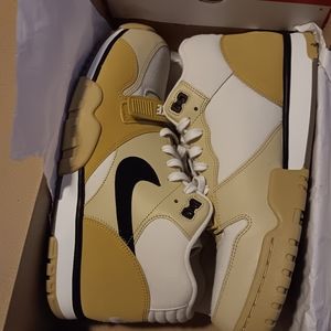 Air trainer 1 coconut size 13 men
